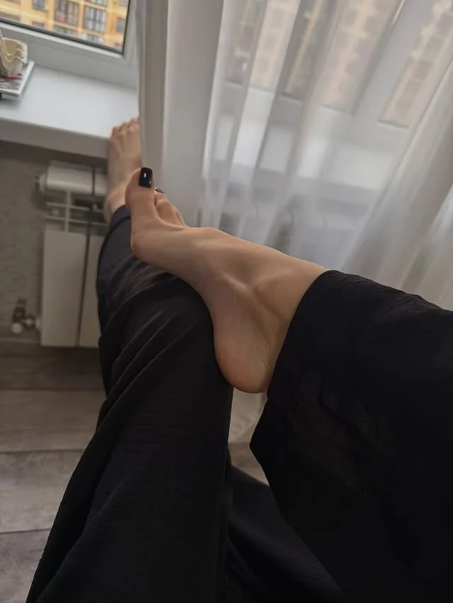 New Russian Footmodel Natya’s Perfect Feet image 8
