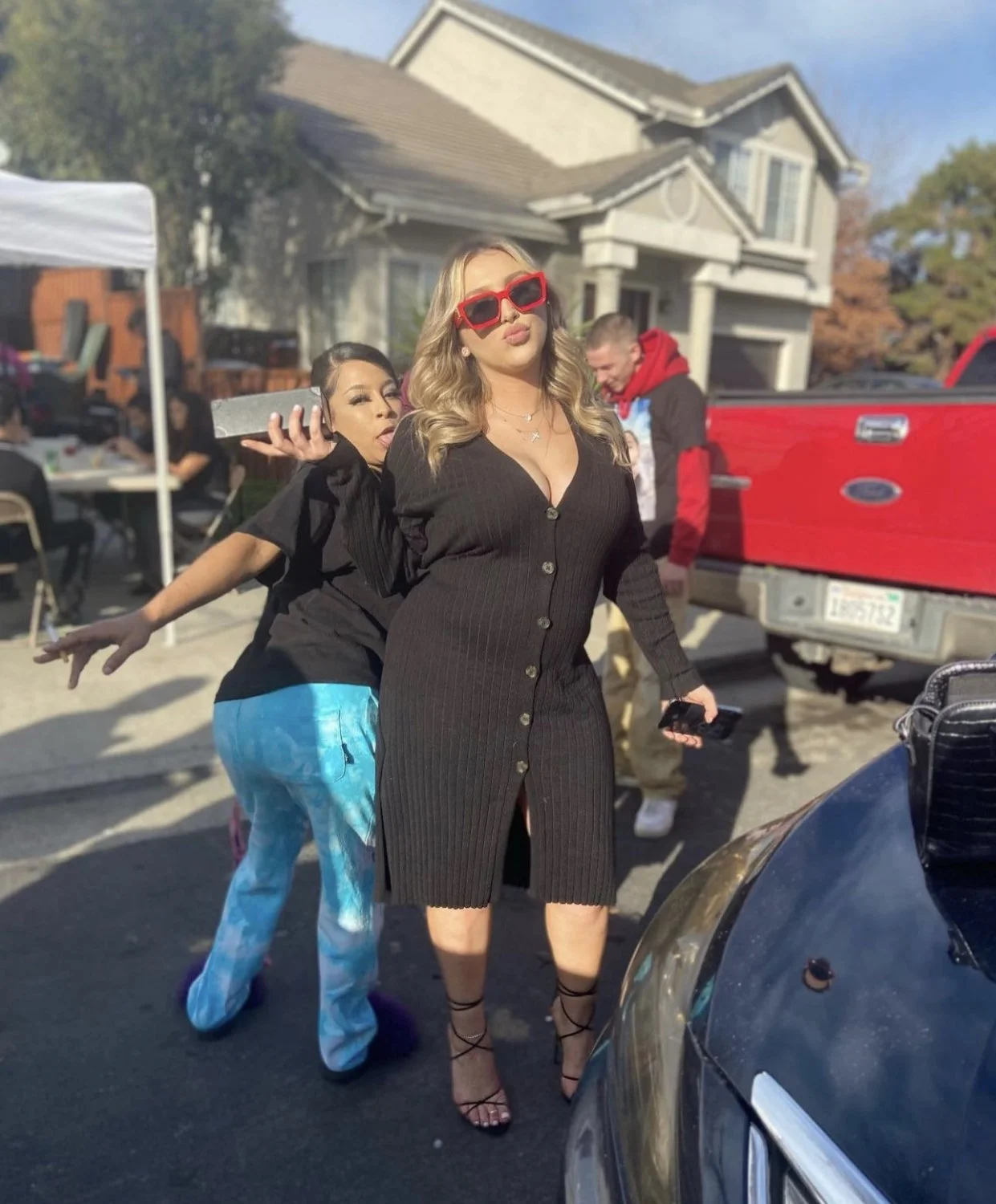 Sexy white girl image 2