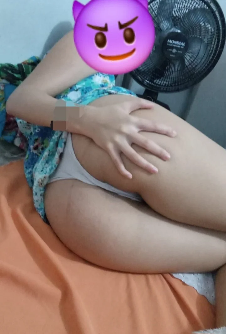 O rabo mais delicioso de puta casada, oq essa putinha de corno merece? image 26