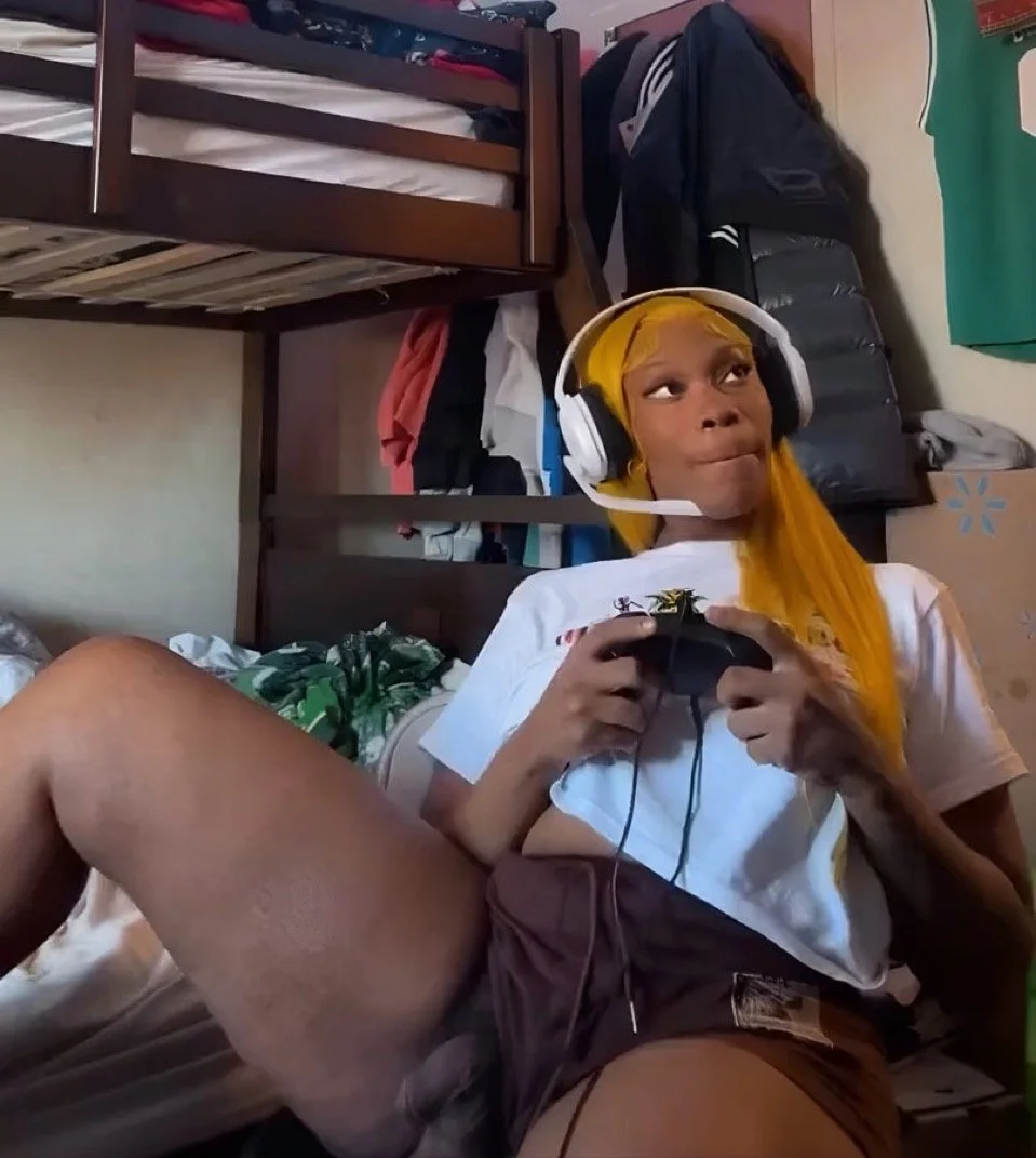 Big Booty TS Nerd main image