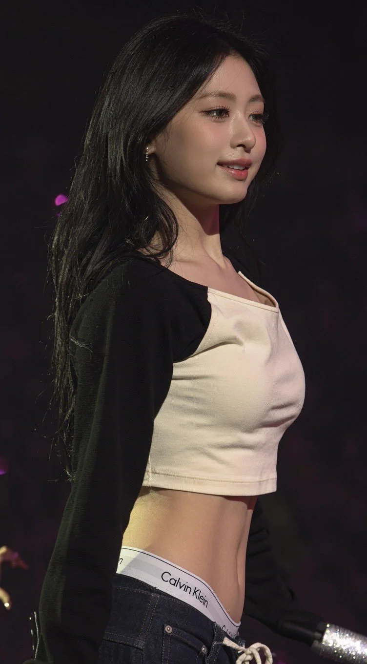 Random Idol (Kpop) Pictures 69 image 2