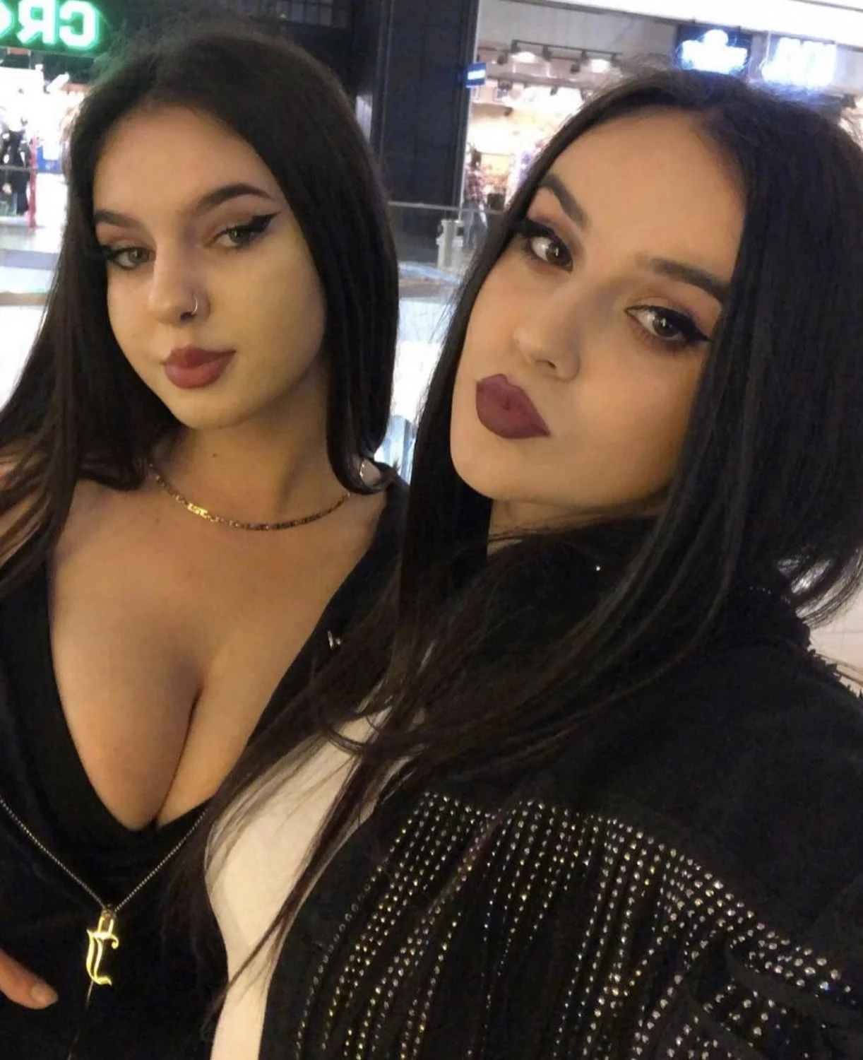 Thick and busty Romanian slut Sorina image 14
