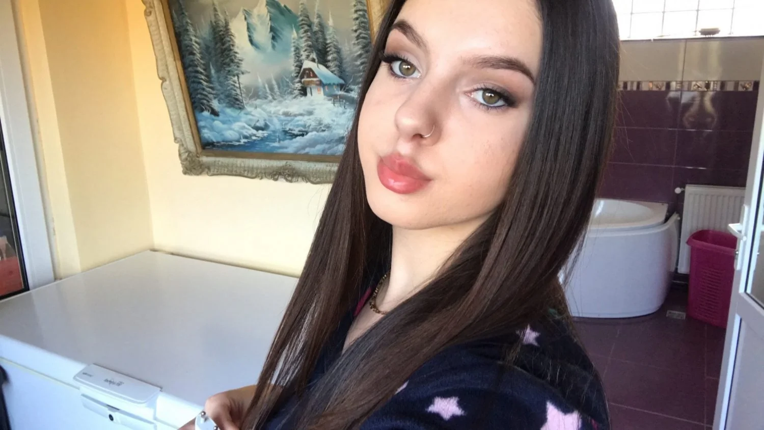 Thick and busty Romanian slut Sorina image 25