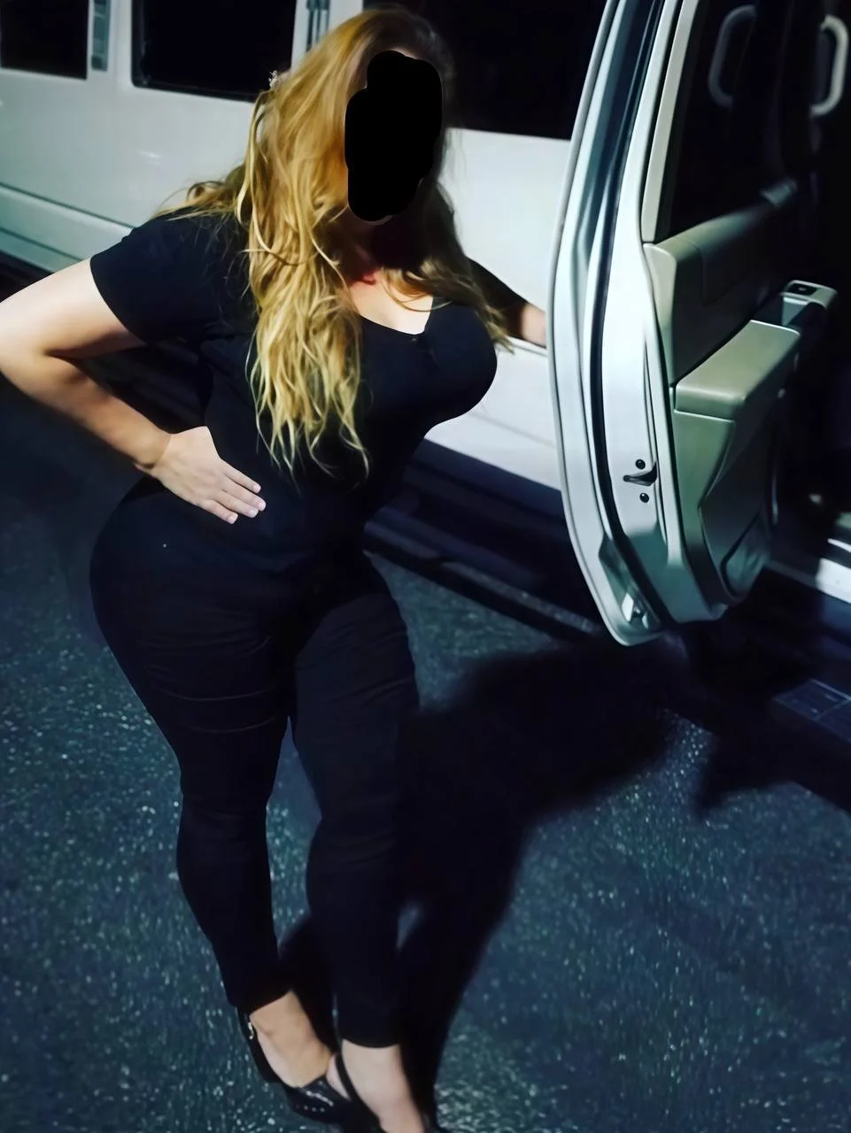 Zay's thick milf Natalia image 2