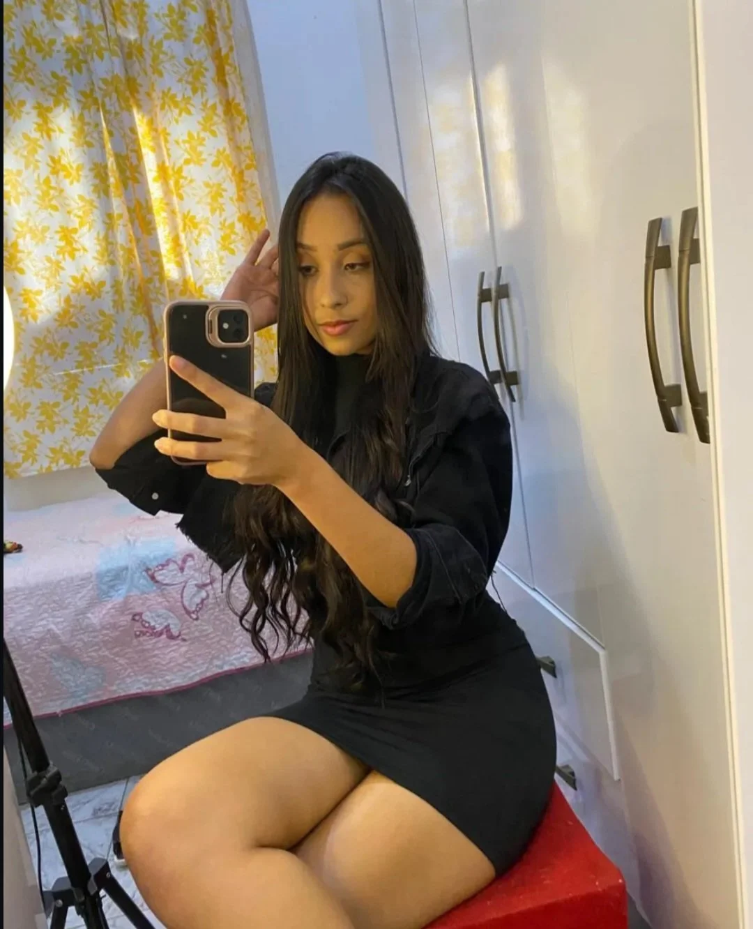 Vazou fotos de novinha gostosa mostrando sua bucetinha do amante image 5
