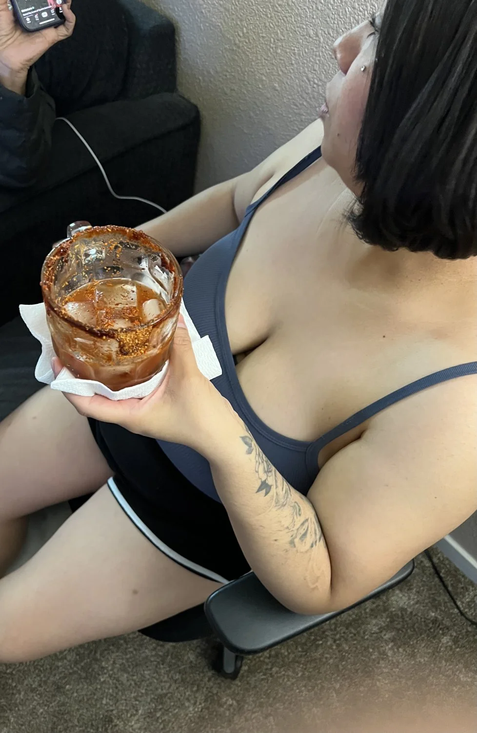 Can’t stop staring at my sisters boobs image 16