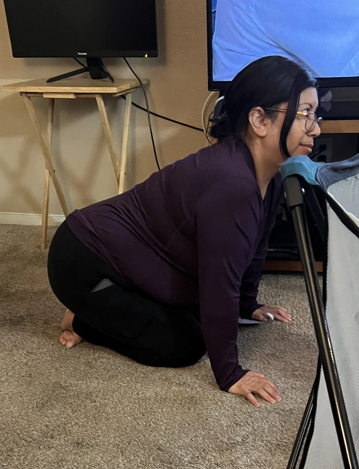 Can’t stop staring at my sisters boobs image 38