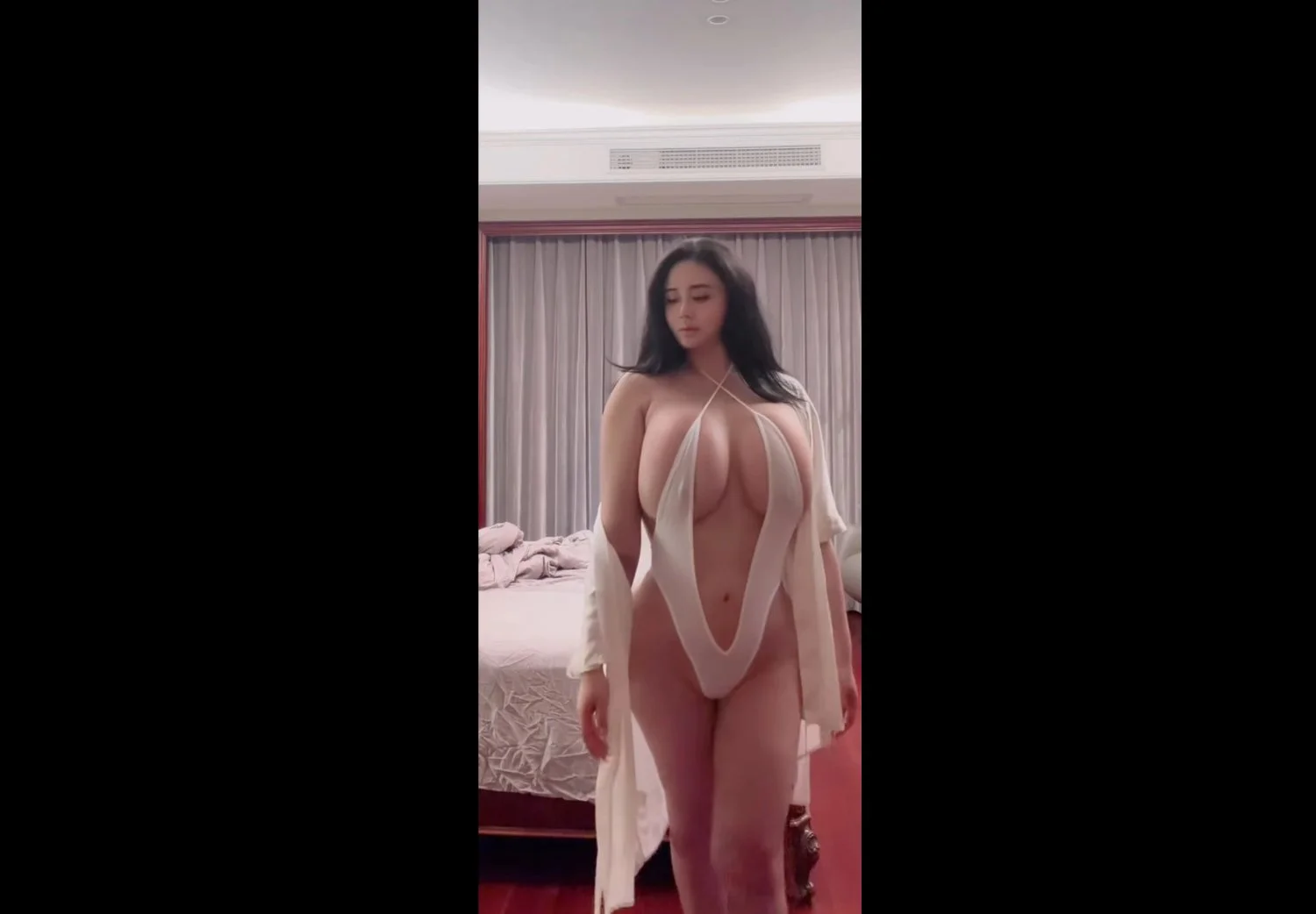 Massive Asian G cups image 1