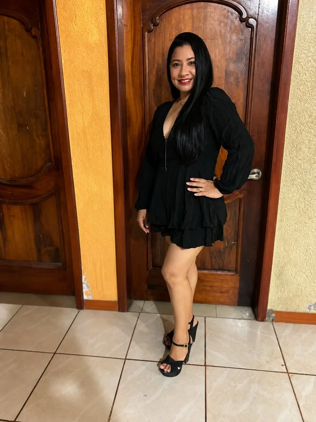 Betsy Banchon Rica Milf Latina image 15