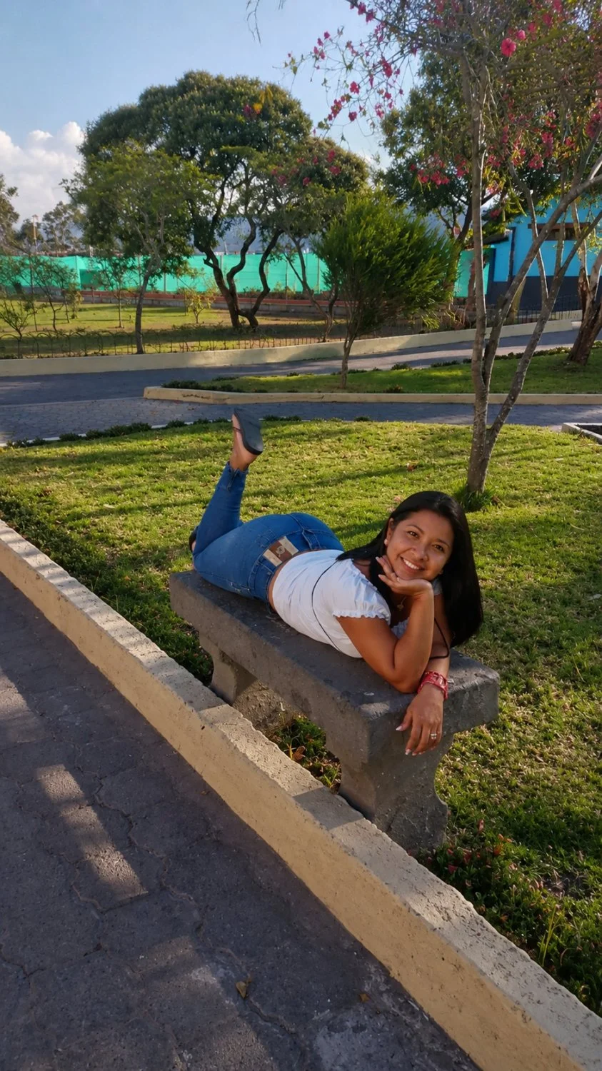 Betsy Banchon Rica Milf Latina image 17