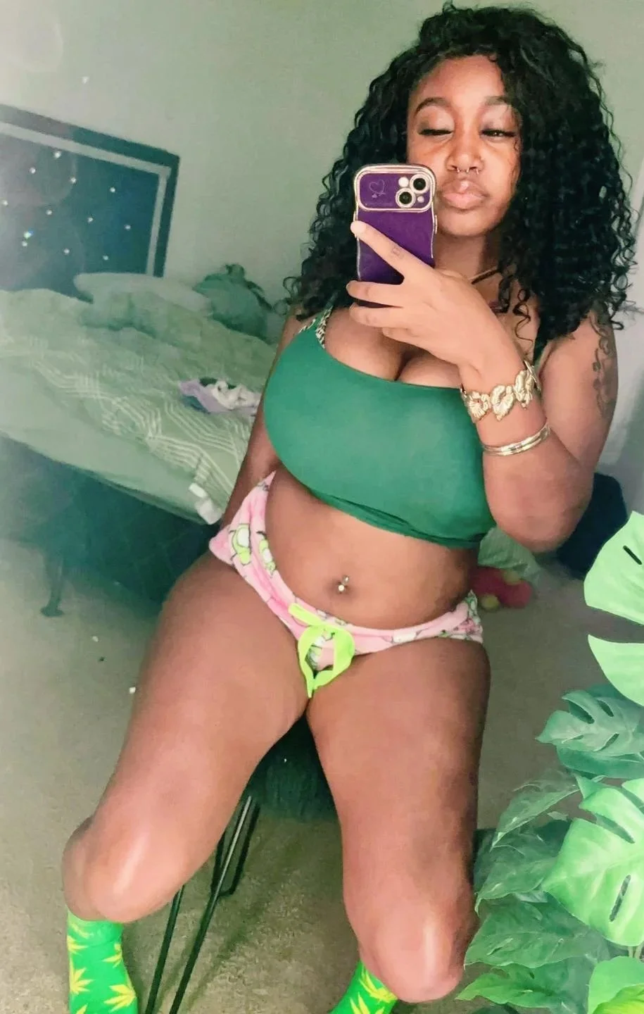 A busty insomnia princess 🍫🍫🍫 image 5