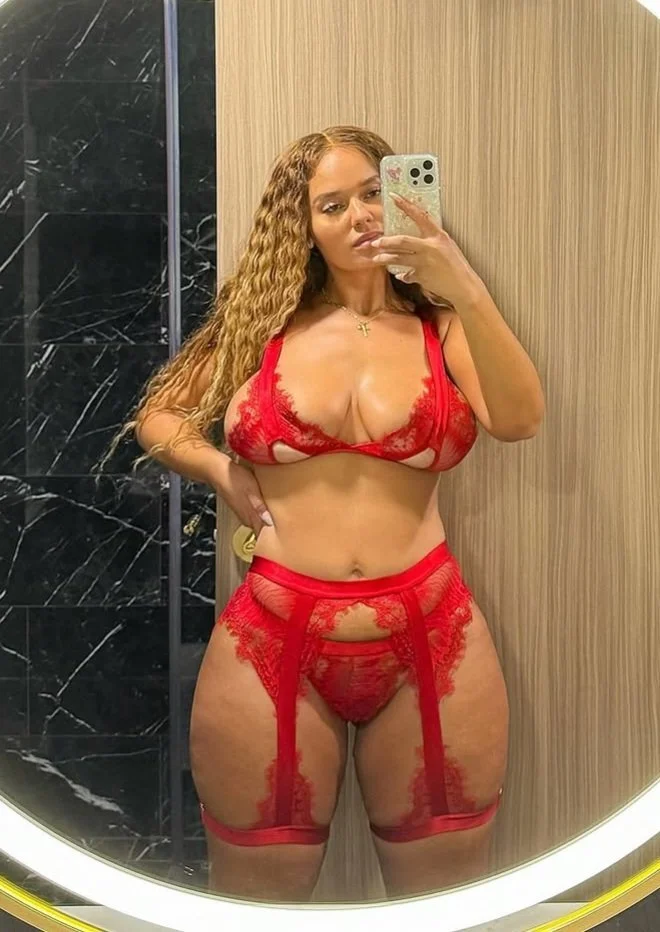 Thick ebony redbone Pamela Alexandra image 6