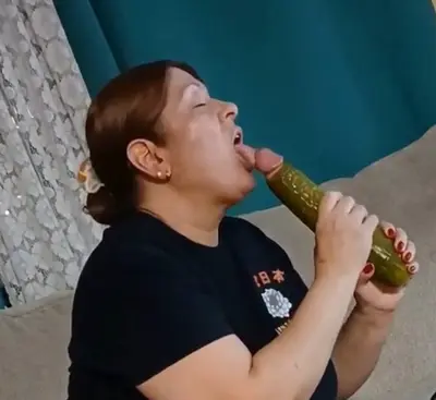 My milf aunt maria sucking like a damn pro 🥵 cover image