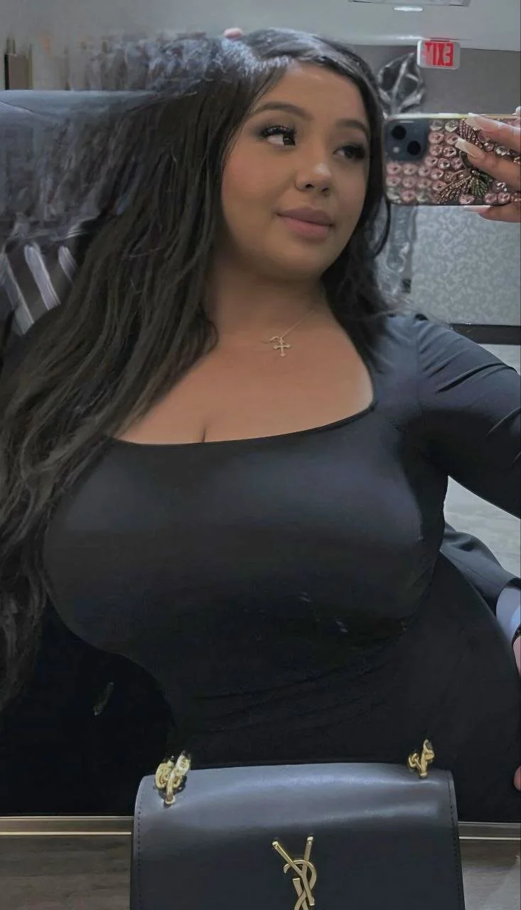 Curvy latina for your pleasure image 3