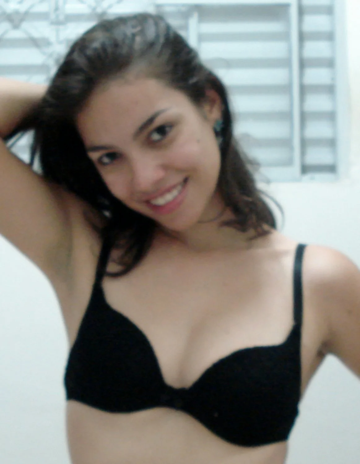 Putinha safada sensualizando e mamando gostoso image 5