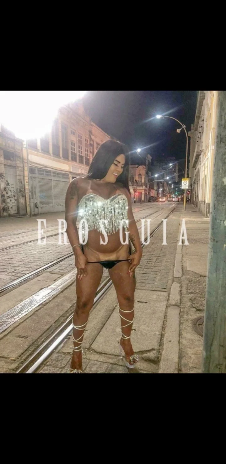 TS Emanuelle Castro já comi image 5