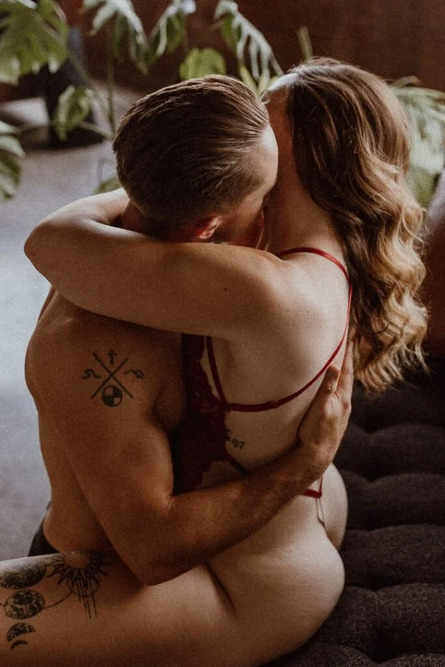 Random Couple Boudoir image 23