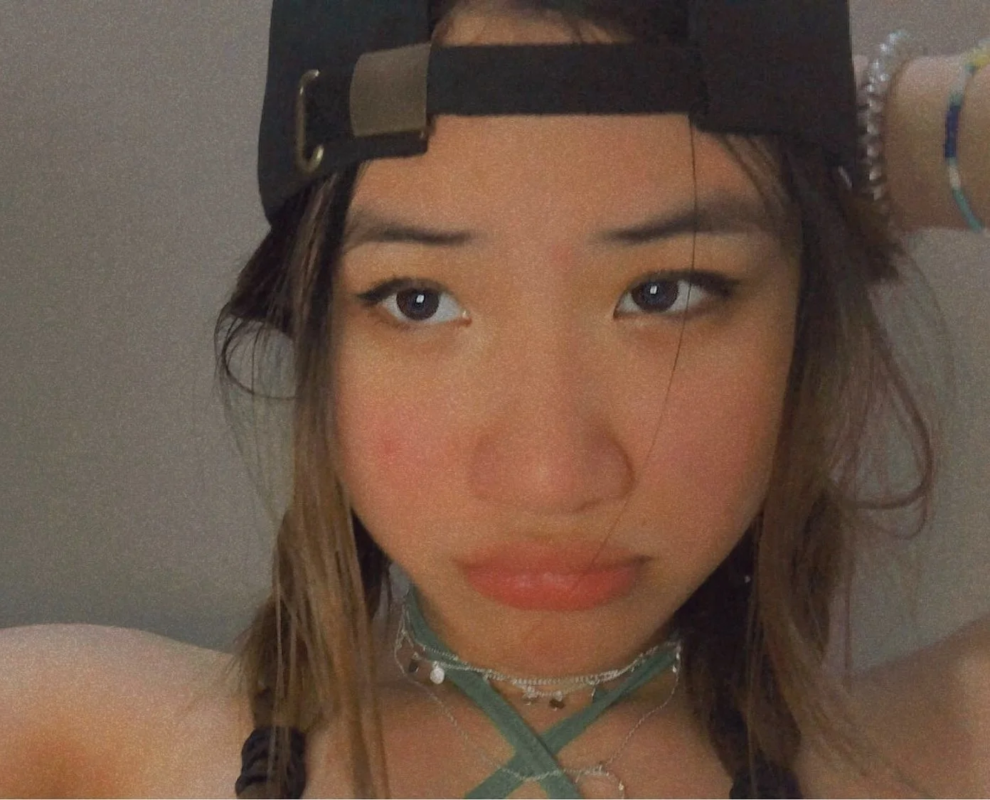 Asian Teen desireealessa image 12
