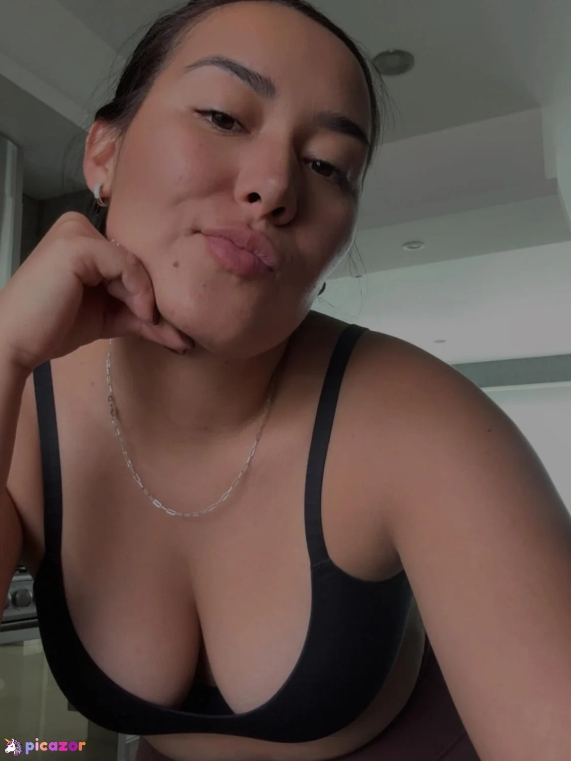 1EdKrz29_720p main image