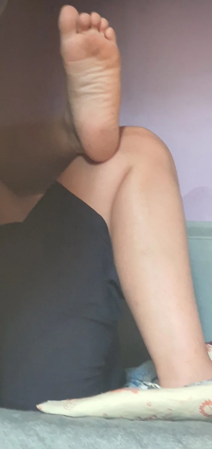 ex girlfriend soft and dirty soles image 4