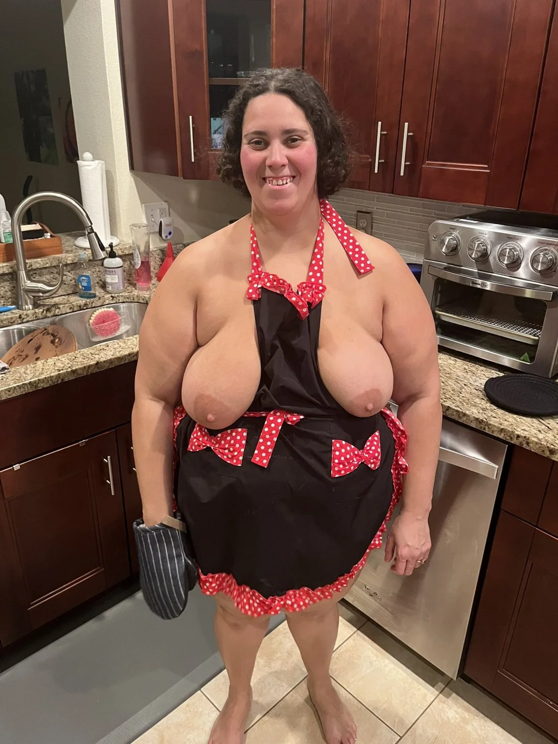 Chubby BBW Nudist Wife image 11