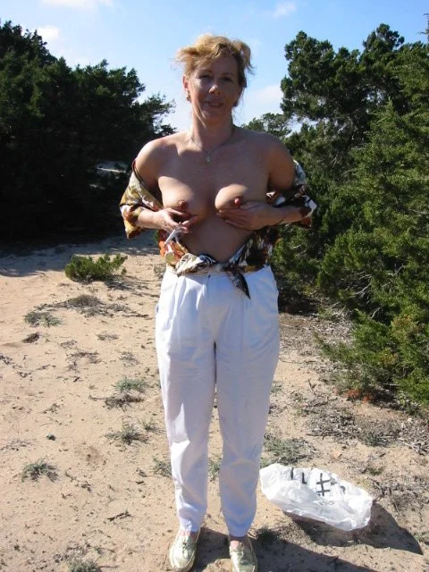 Vintage Slut Vacation image 8