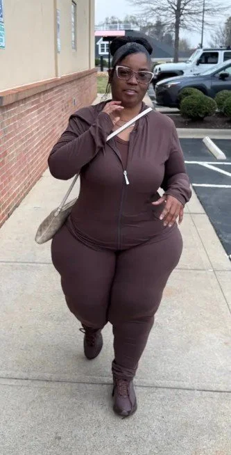 Thick mature bbw😍🤩😍🤩 image 5