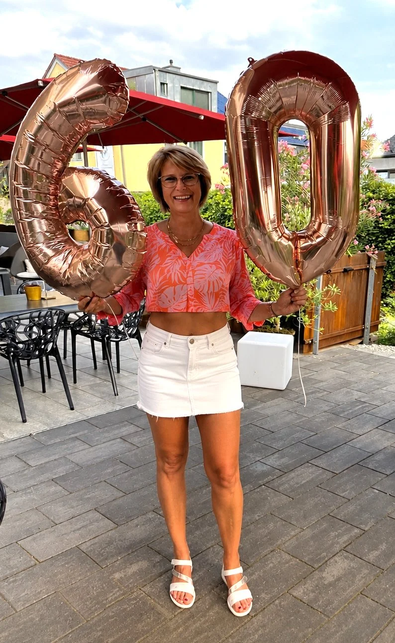 Amateur mature aI main image
