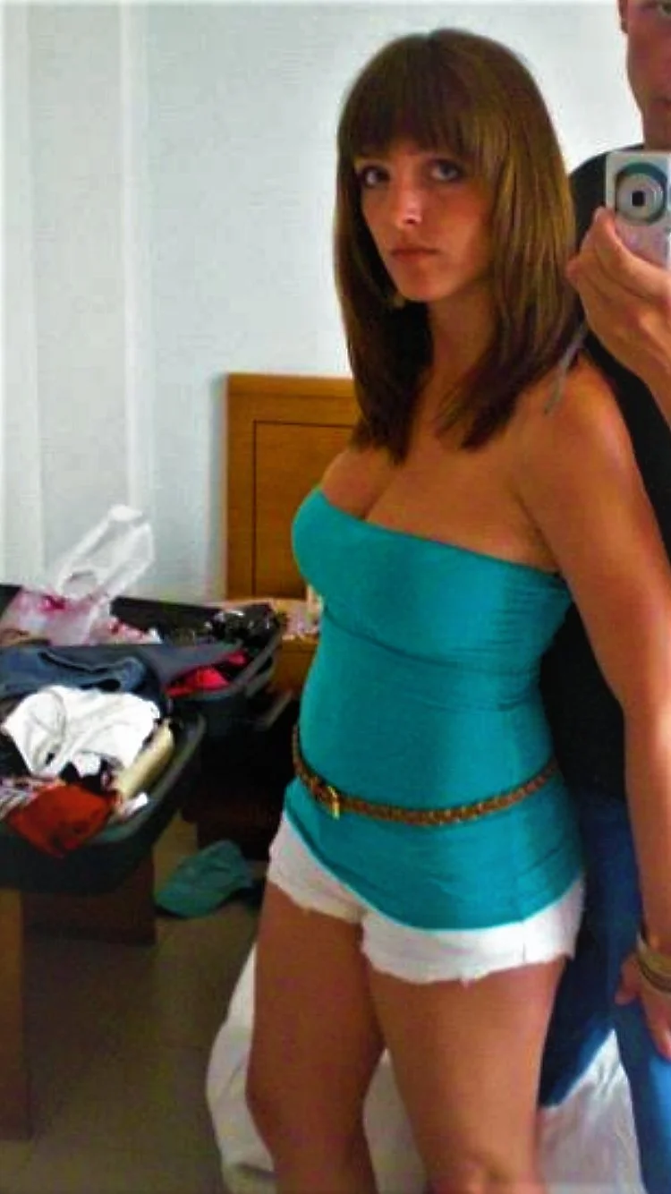 Amateur mature aI image 31