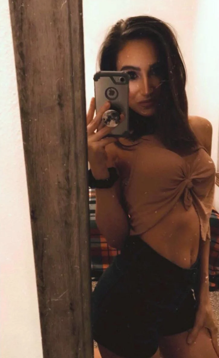 Attention loving wife Devan image 10