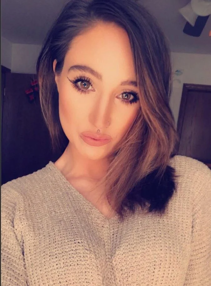 Attention loving wife Devan image 11