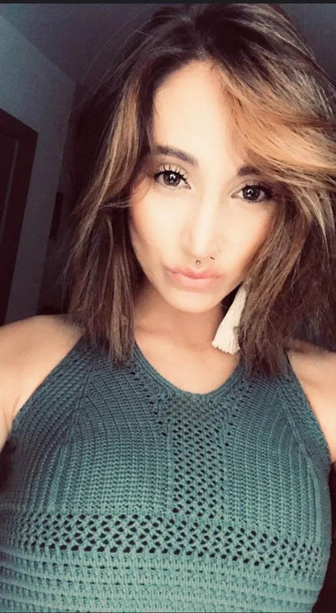 Attention loving wife Devan image 18