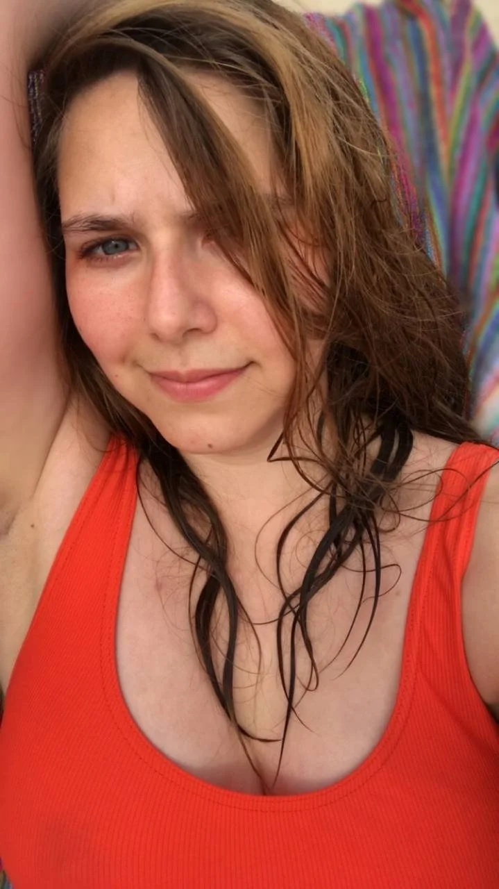 Webslut. If you know this slut comment her name image 2