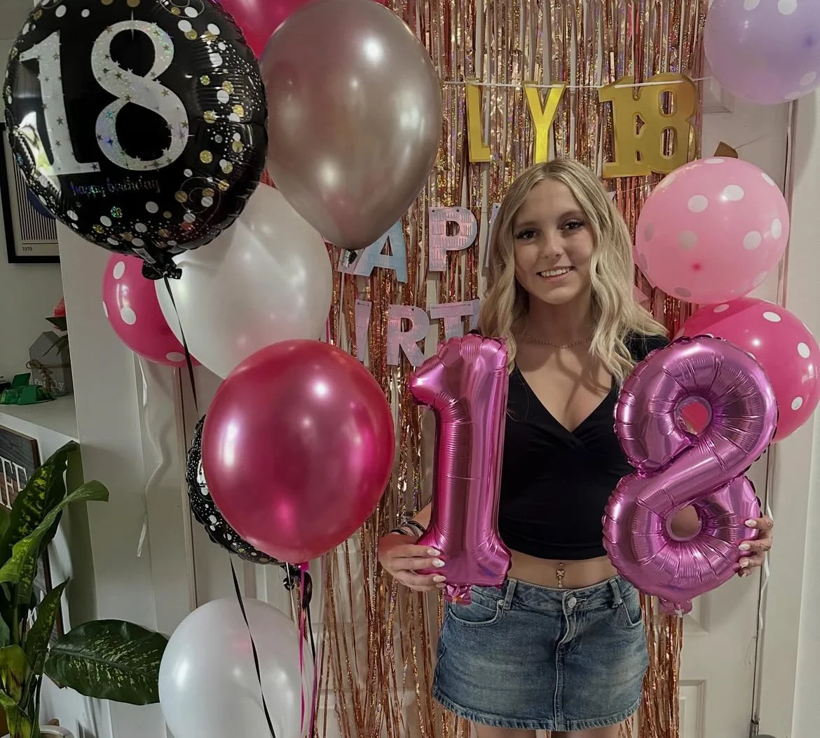 Hello World image 4