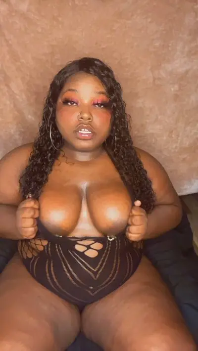 Slurpgoddesss? anyone got her mega or new full vids of her let me know cover image