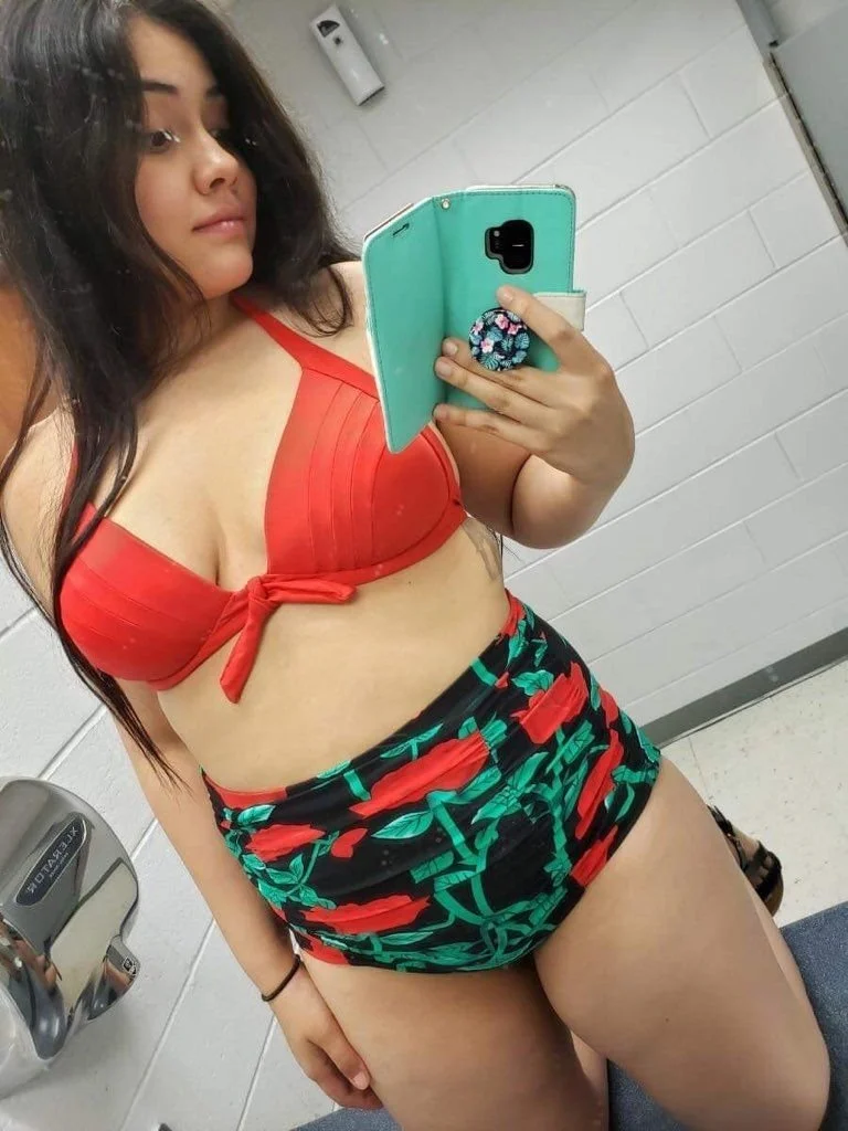 Arely image 6