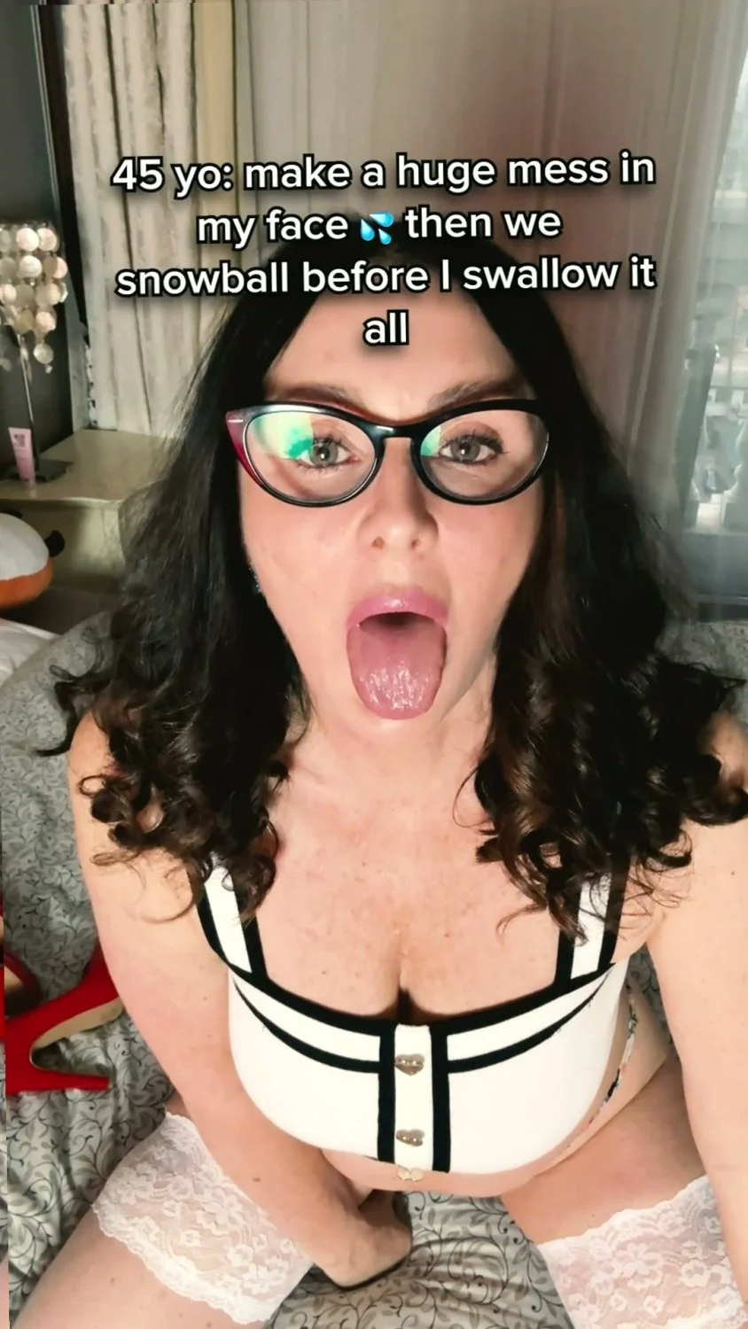 🔞 perfect ass horny teasing tight wet pussy nude 🍑😈 My OF image 4