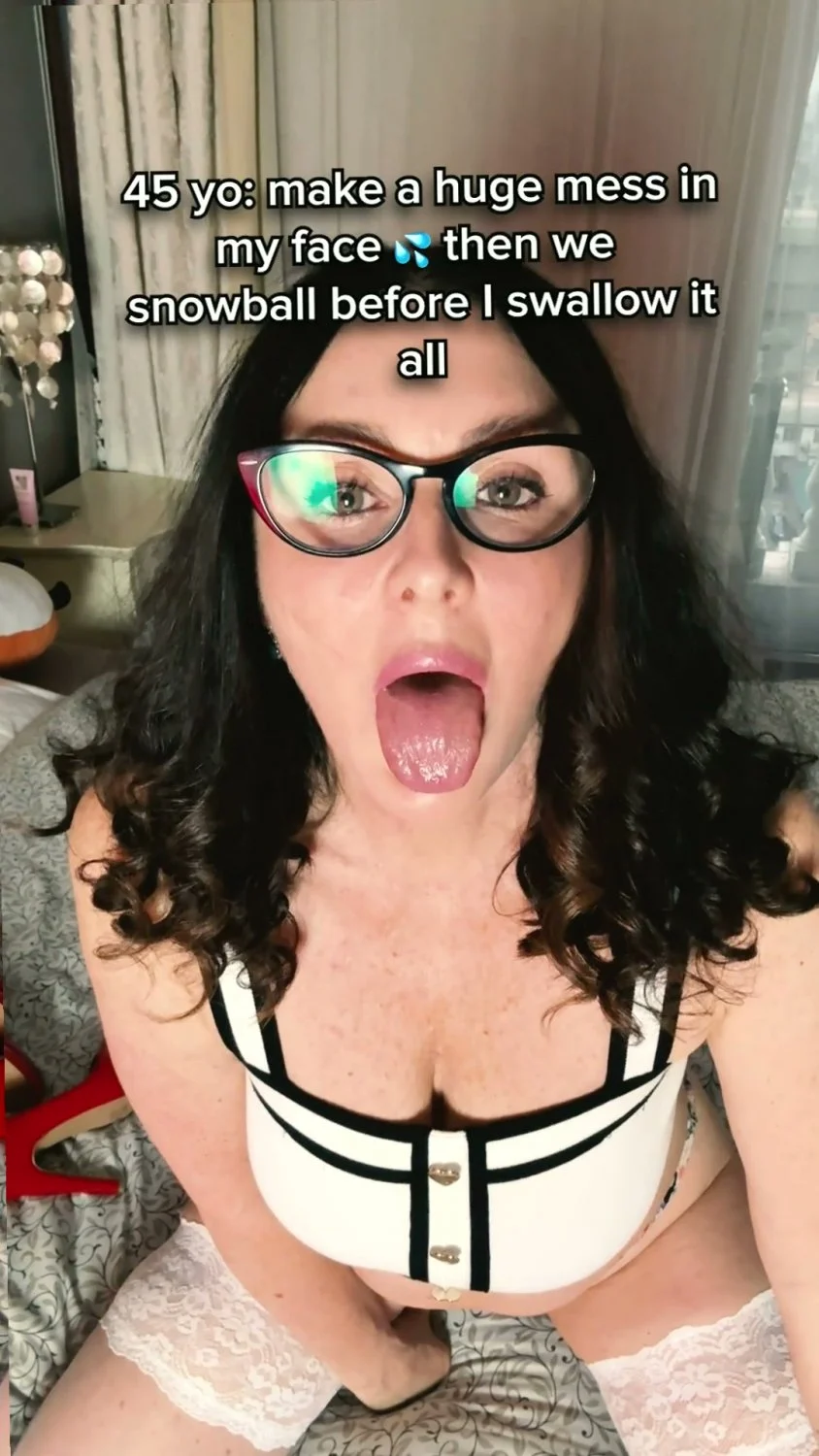 🔞 perfect ass horny teasing tight wet pussy nude 🍑😈 My OF image 5