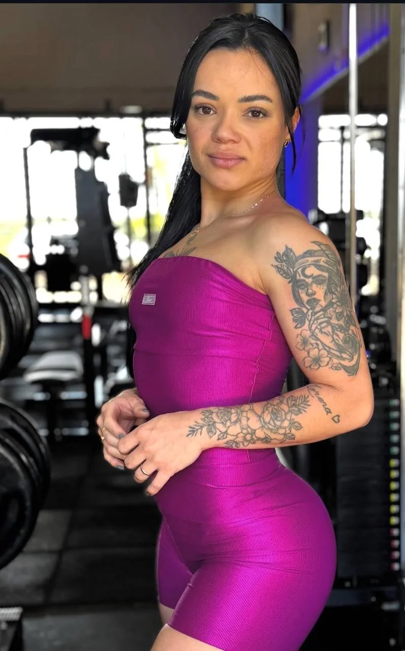 Novinha cavala exposta pelo amigo da academia image 7