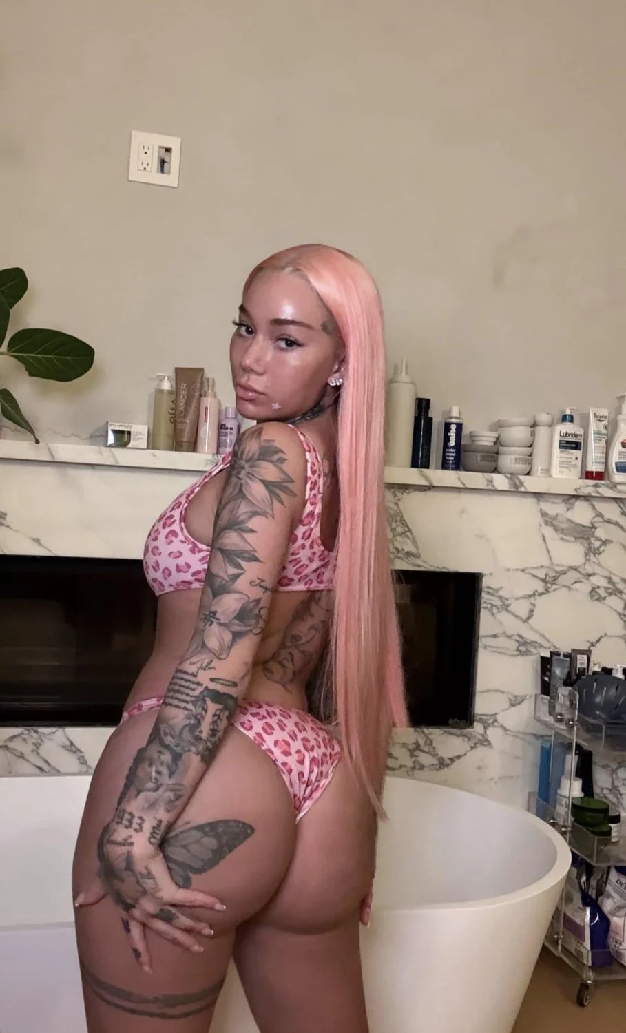 Bb is soo thick now image 9