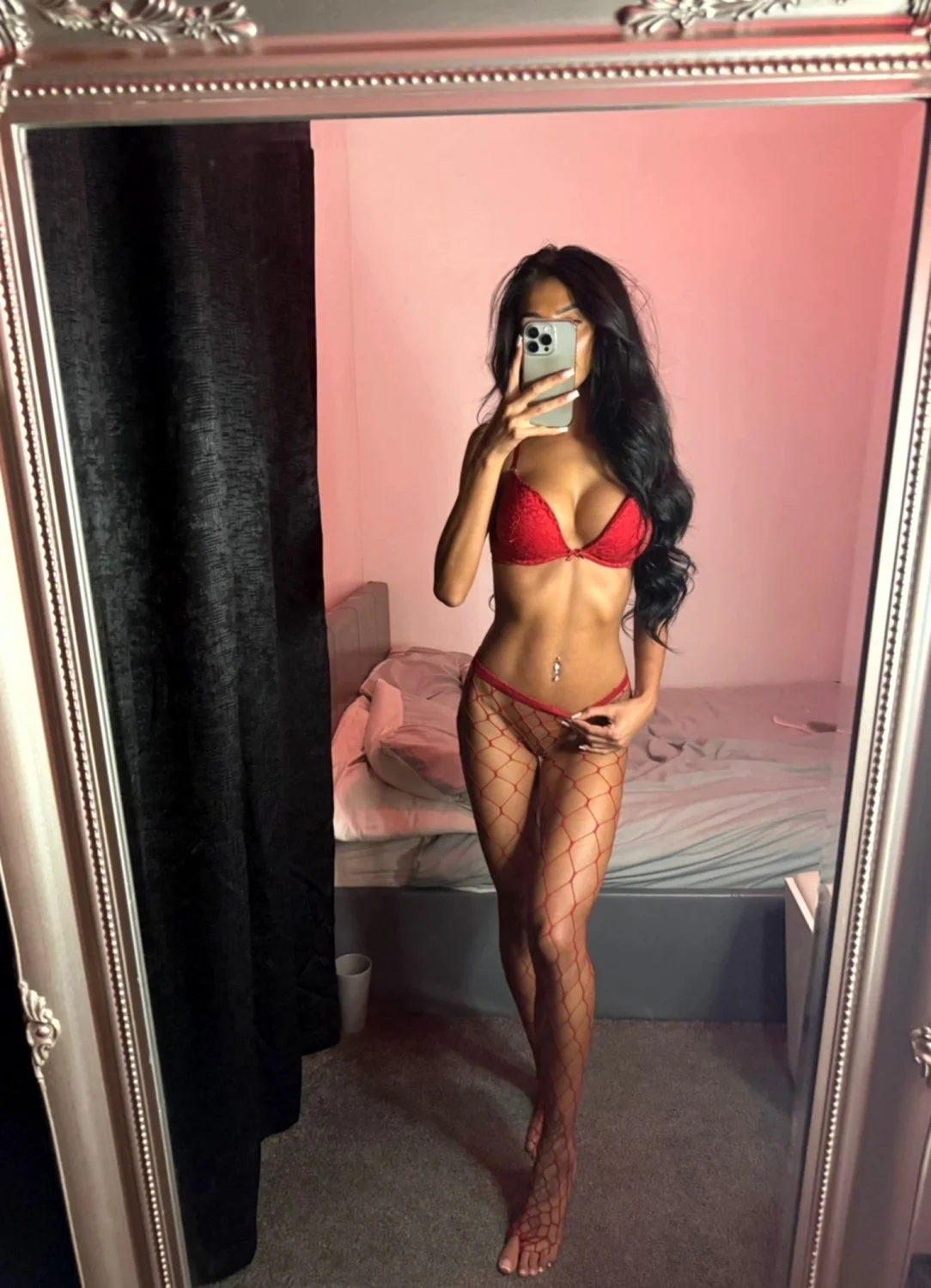 I like to show my naked body to you at night image 2