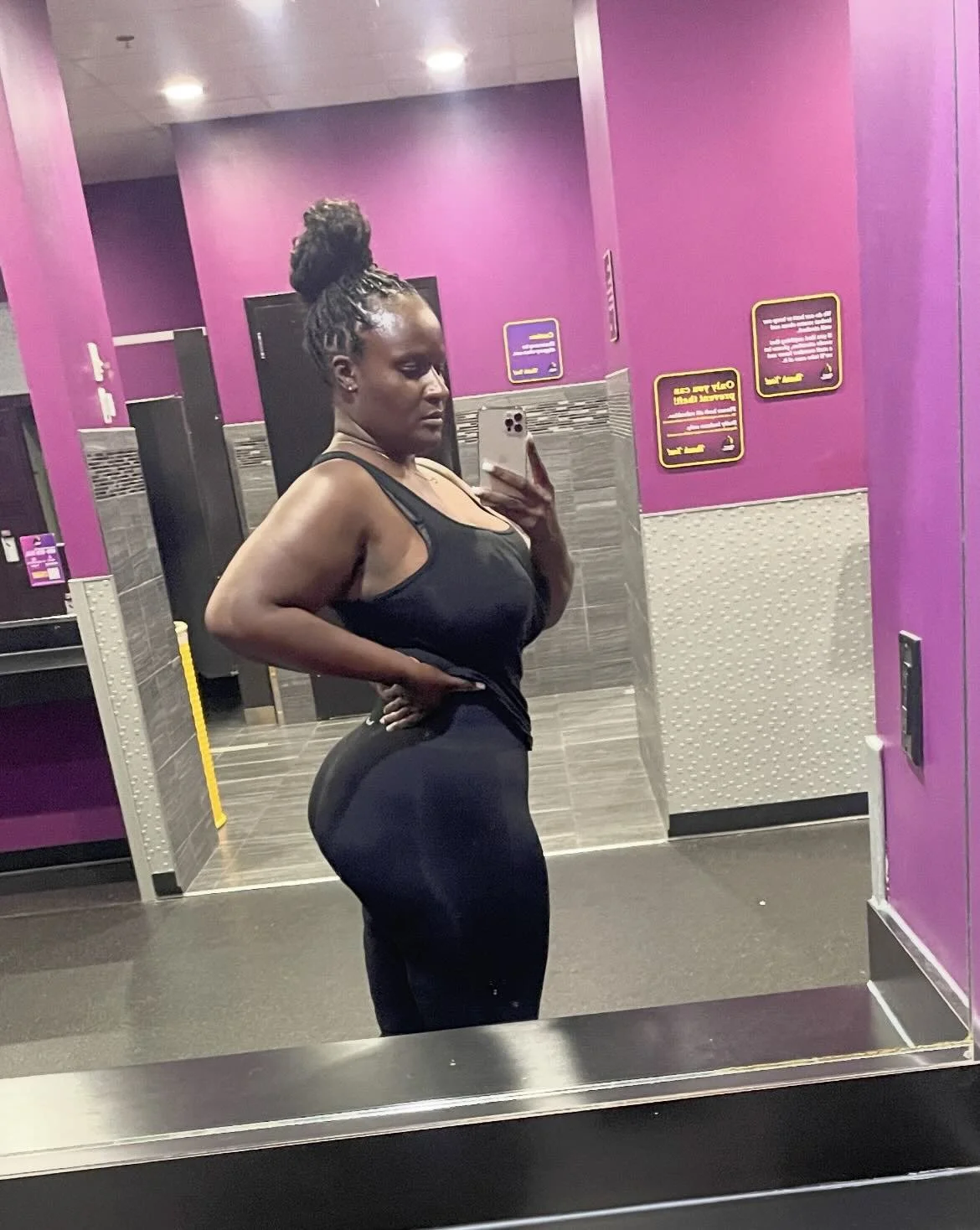damn auntie 2 main image