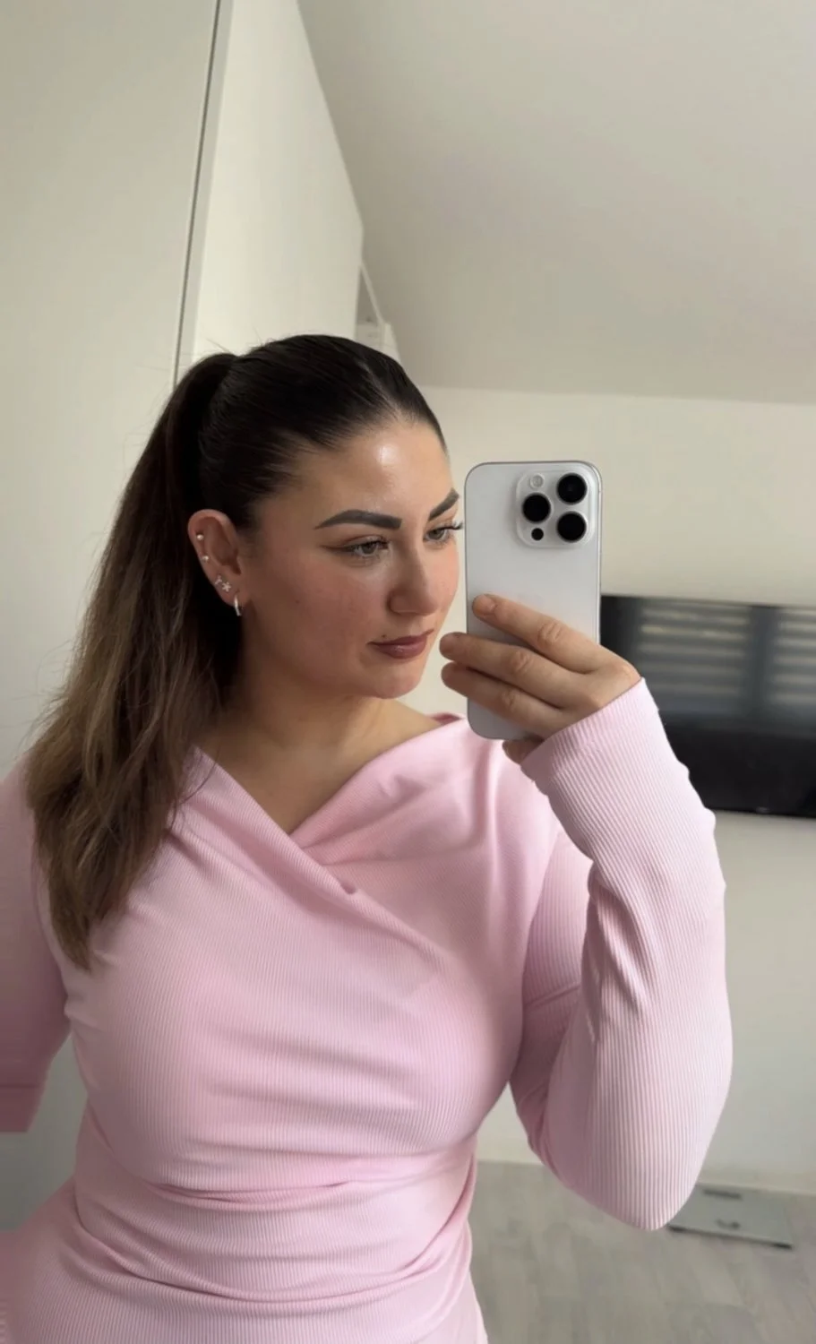 Sexy Turkish Girl image 13