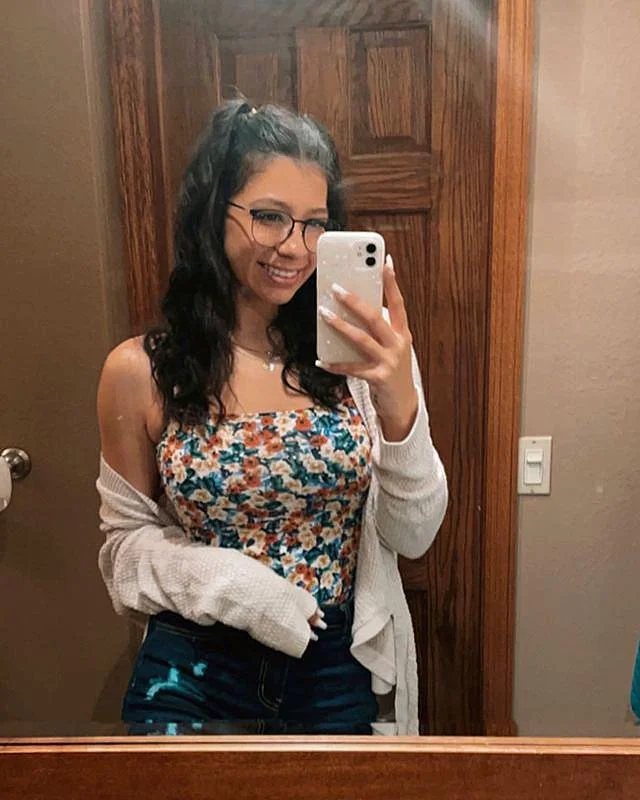 Jealous I get friend zoned but my buddy is sliding his cock between this chicks big titties for fun image 2
