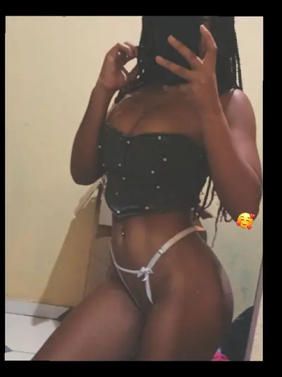 Novinha* cover image