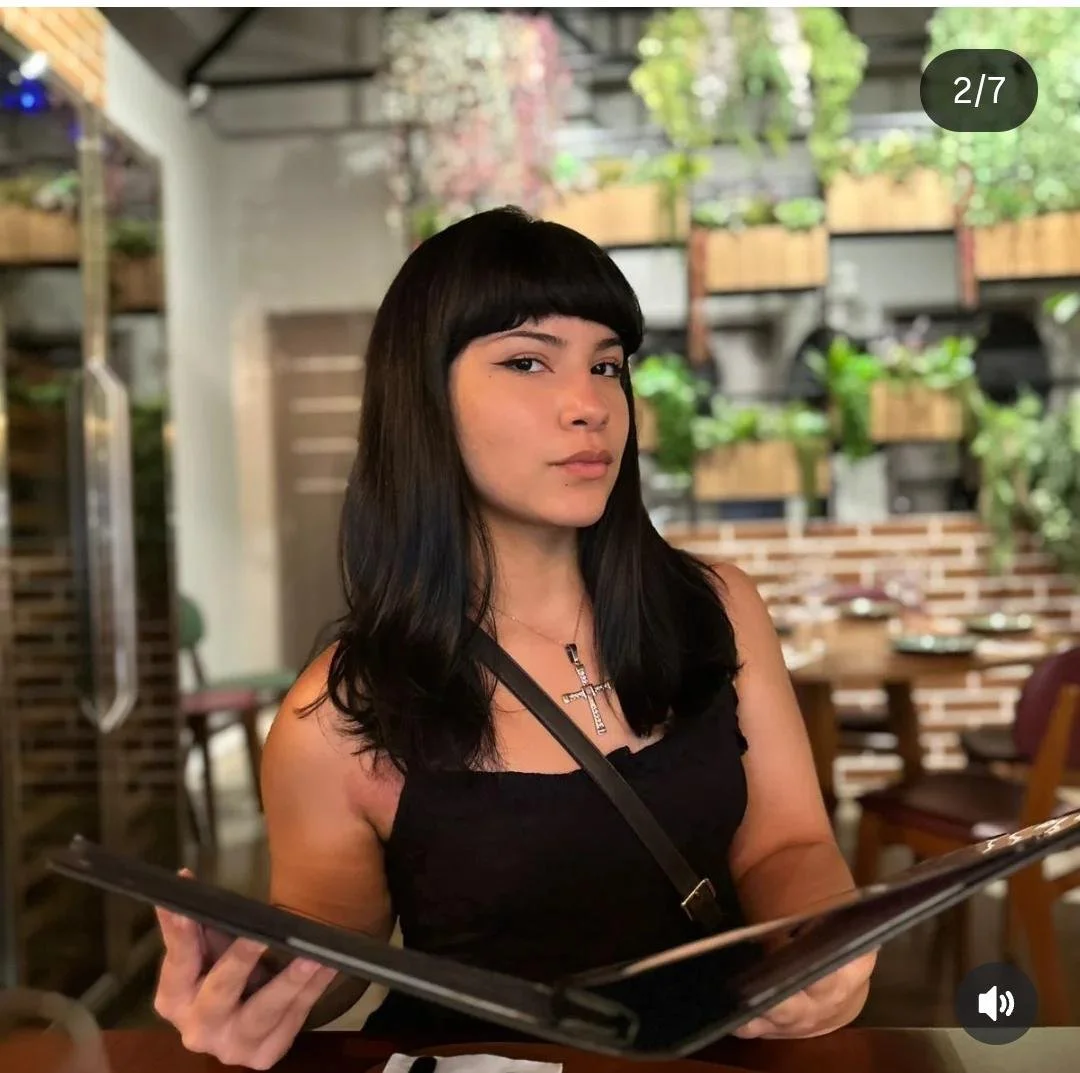 Sequidor tem tara nessa gótica gostosa main image