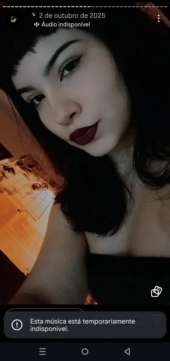 Sequidor tem tara nessa gótica gostosa image 3