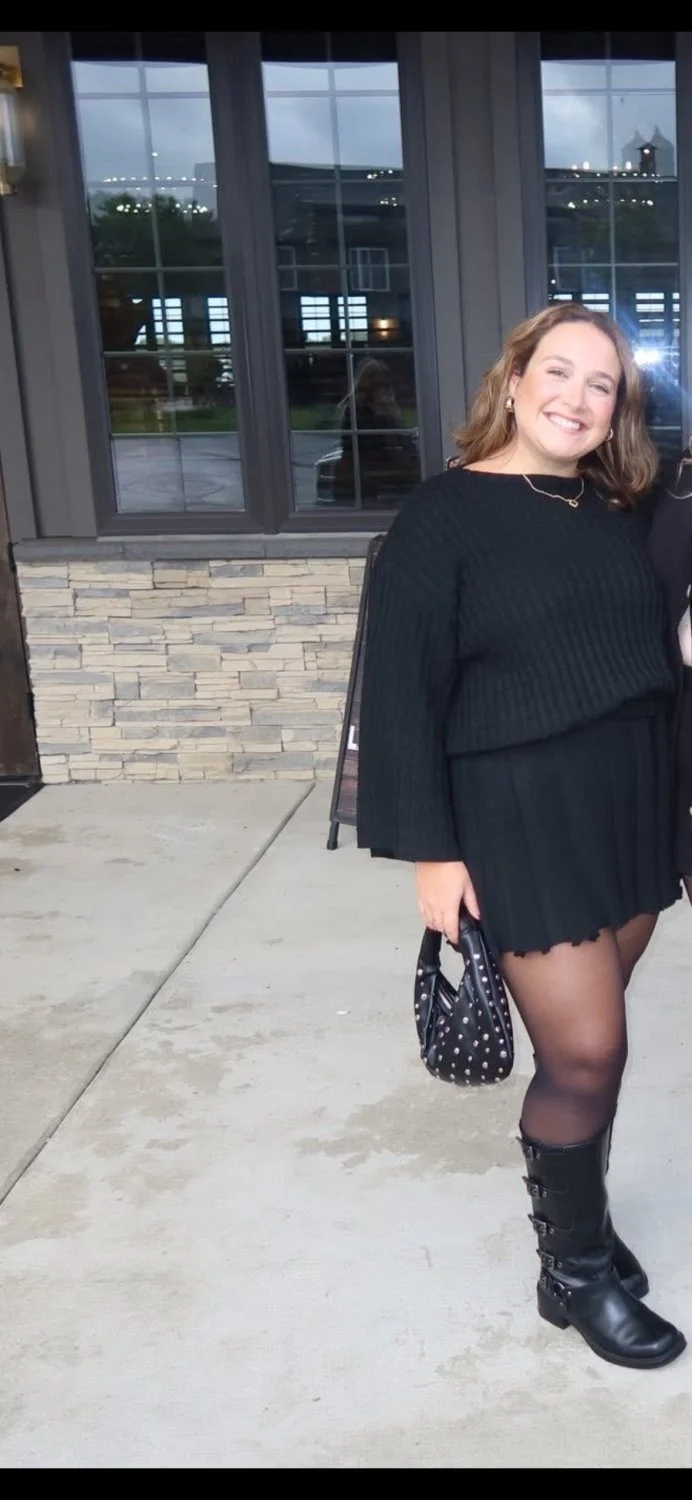 Curvy sexy Philly chick main image