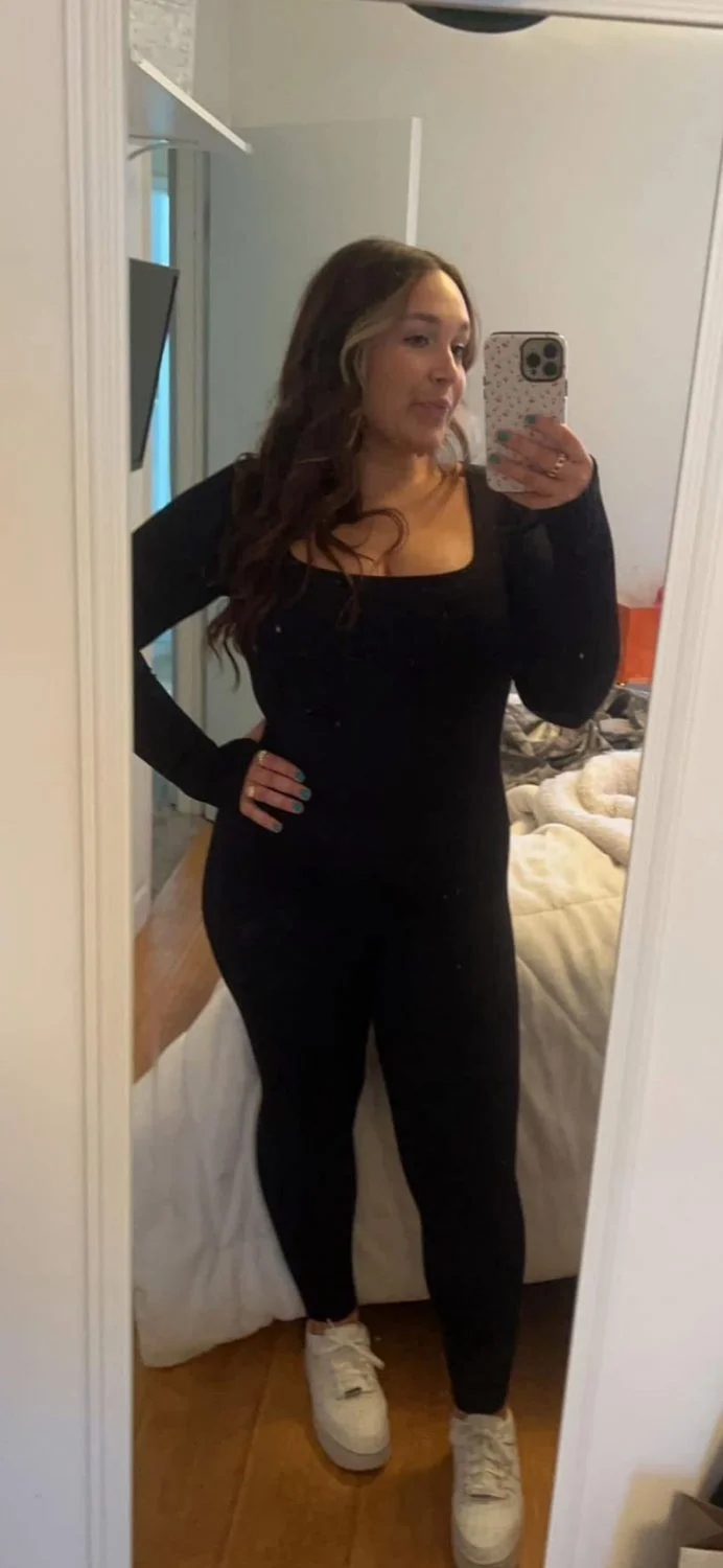 Curvy sexy Philly chick image 20