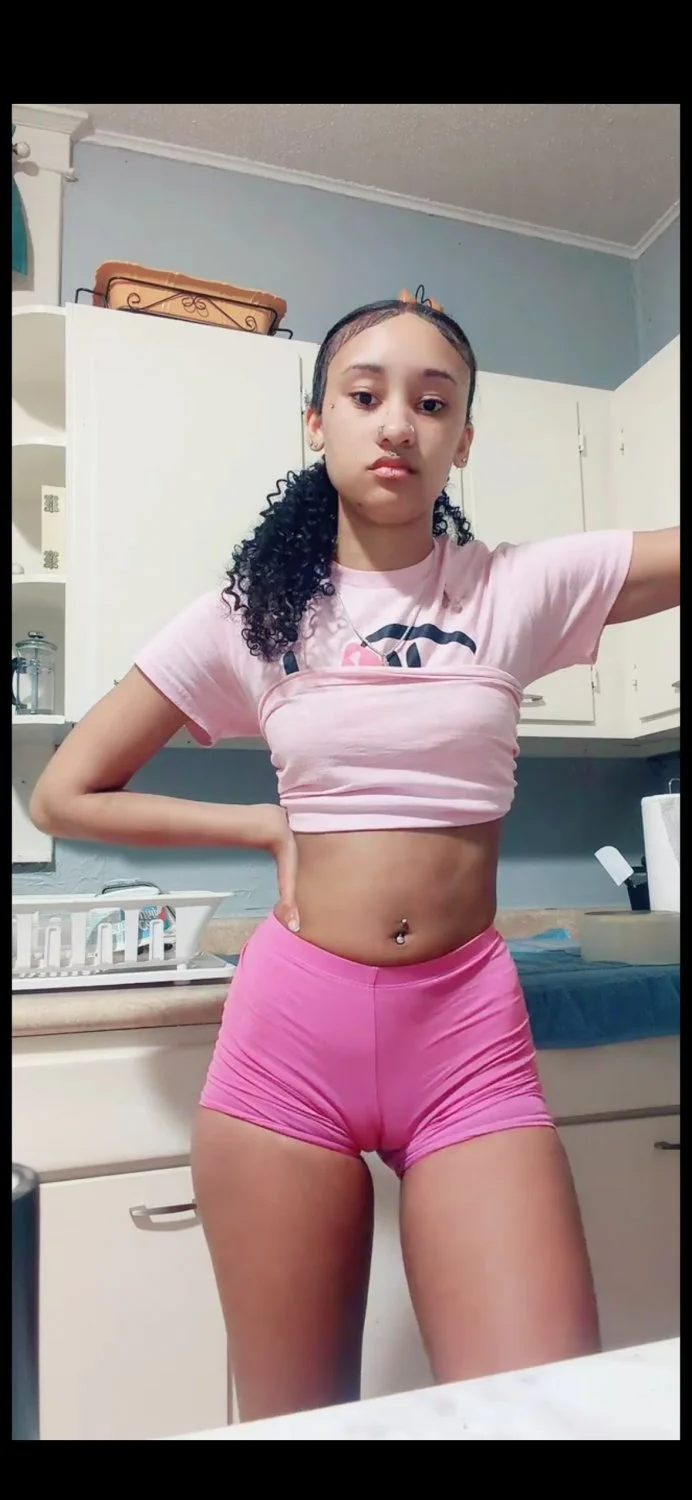 Fat pussy lightskins image 4